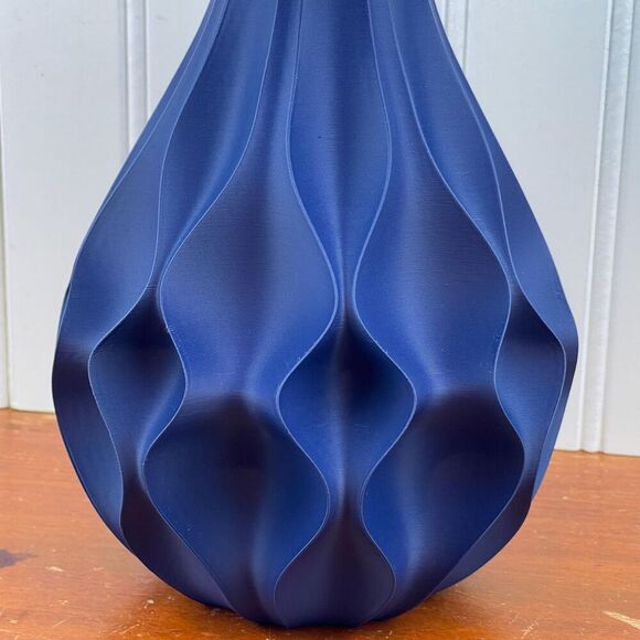Modern Vase, Abyssal Flower Vase - Picture 5 of 9